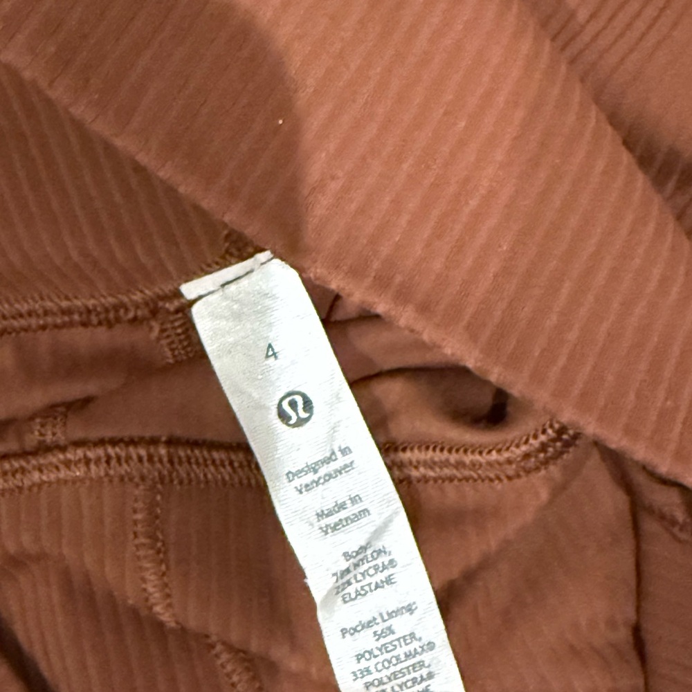 lululemon Ribbed Stretch Leggings in Rust Brown - Picture 4 of 5